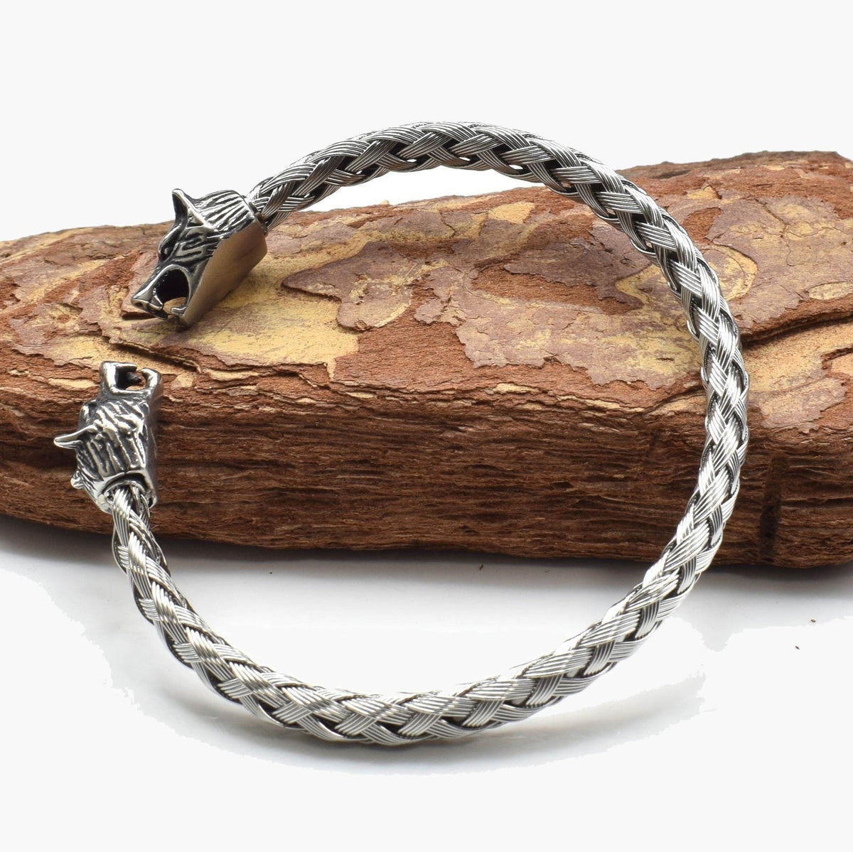 11mm Braided Wolf Head Stainless Steel Bracelet in silver finish