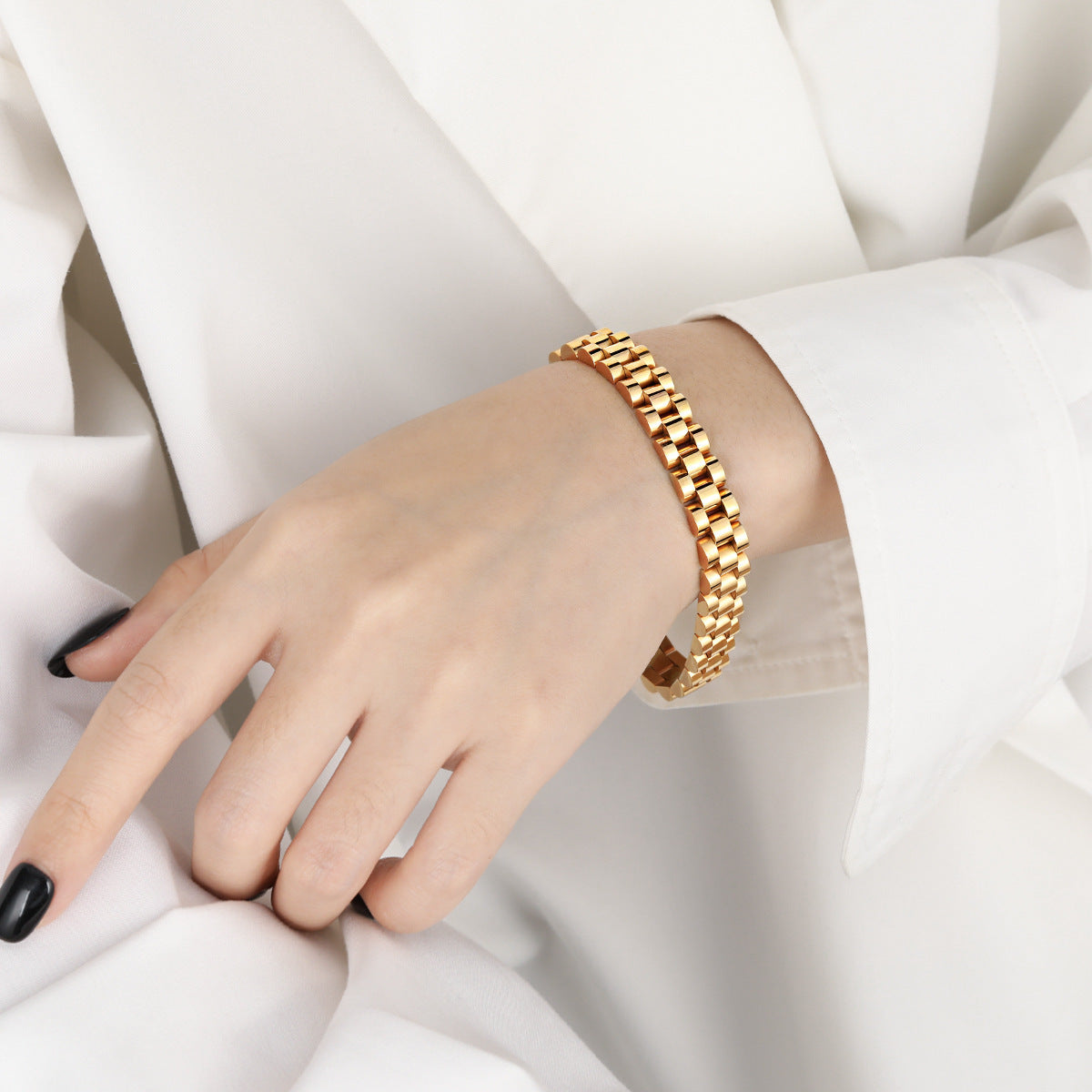 8mm Stainless Steel President Link Bracelet, gold-tone finish view 5