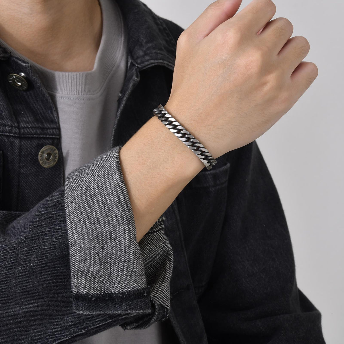 The Antiqued Cuban Bracelet in Stainless Steel
