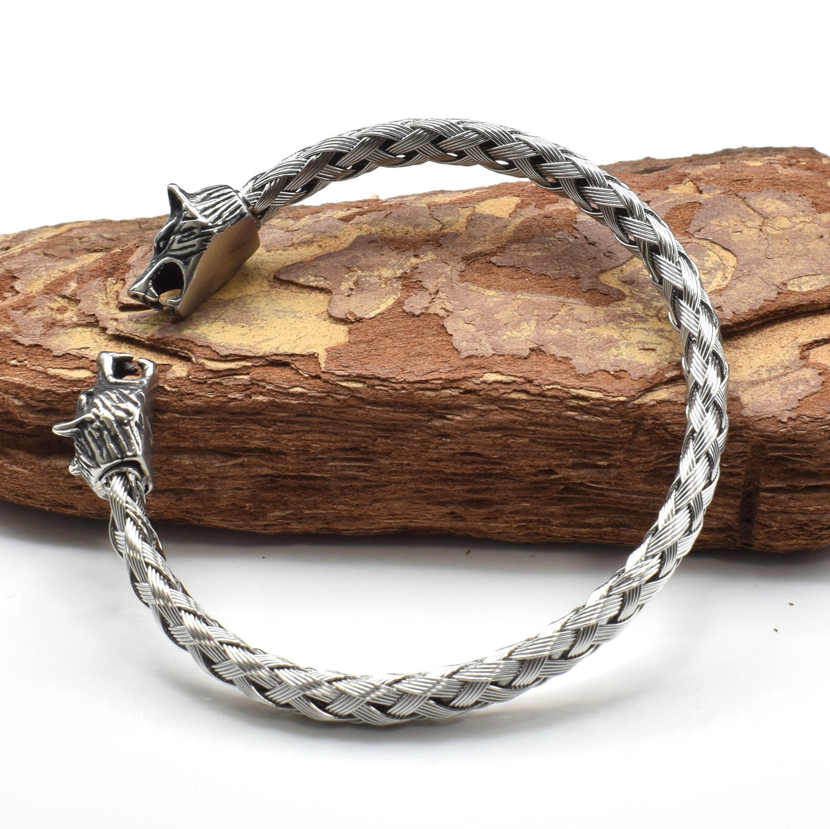 11mm Braided Wolf Head Stainless Steel Bracelet in silver finish