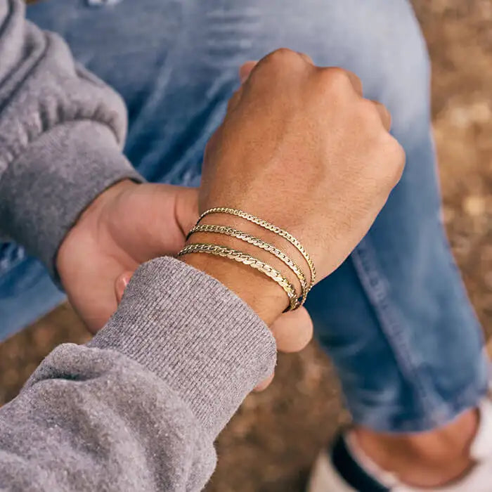 Gold Tone Polished Serpentine Chain Bracelet