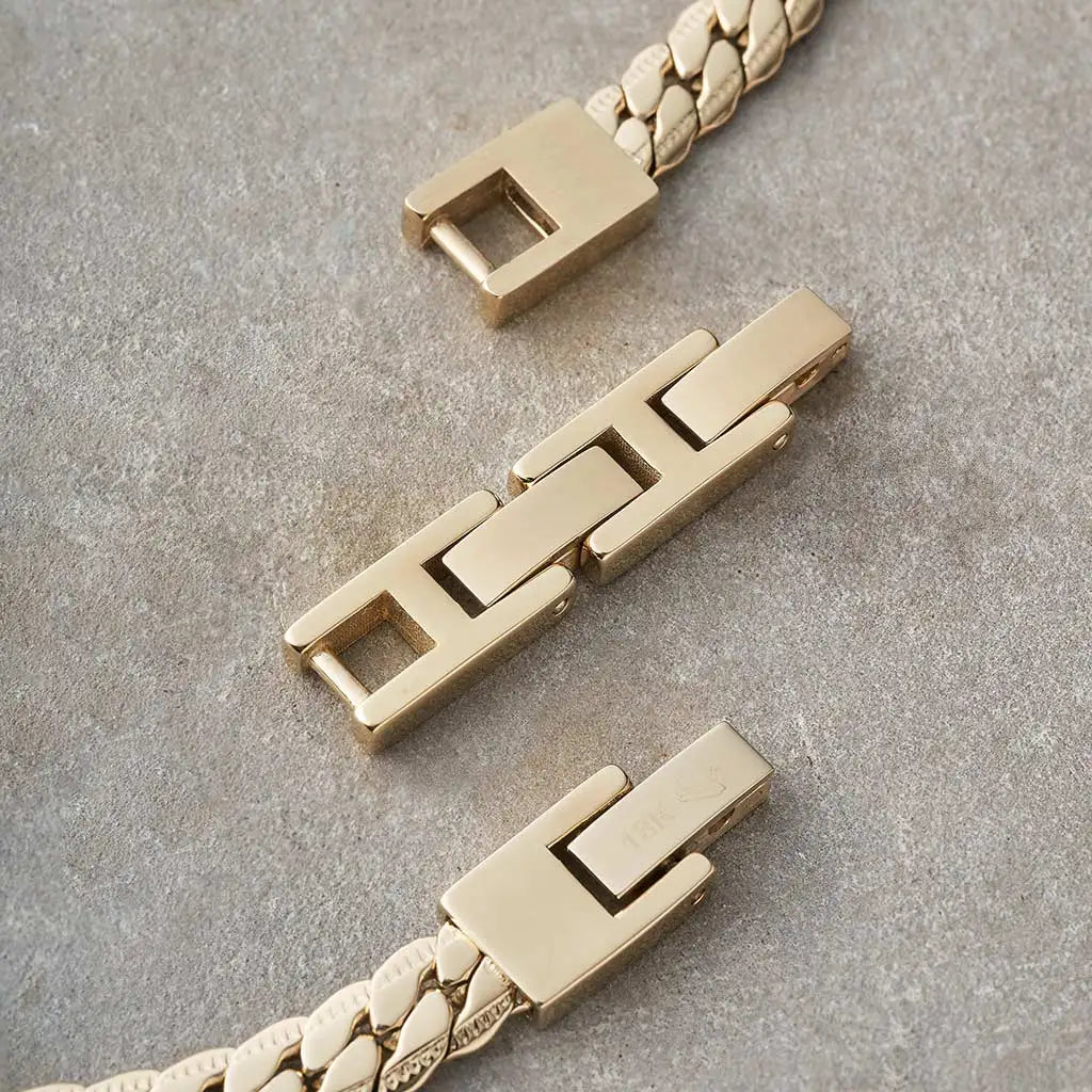 Gold Tone Polished Serpentine Chain Bracelet
