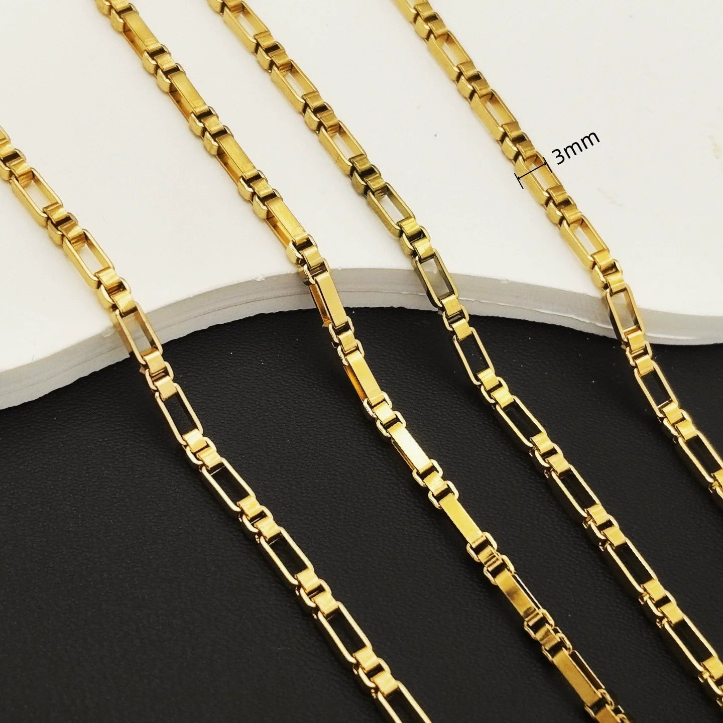 Polished Gold Tone Rectangular Link Chain Necklace