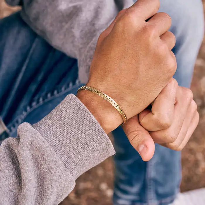 Gold Tone Polished Serpentine Chain Bracelet