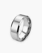 Atlas Beveled Edge Band Ring in silver-tone [c:silver]