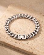 Atlas classic Cuban bracelet closed on warm stone, box clasp