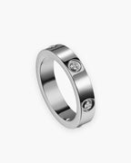 Atlas cubic zirconia band ring in silver stainless steel [c:silver]