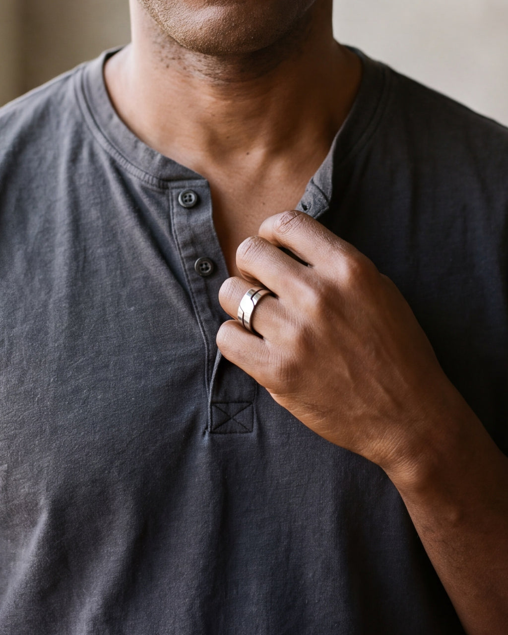 Close-up of the silver Atlas layered split band ring worn at true size
