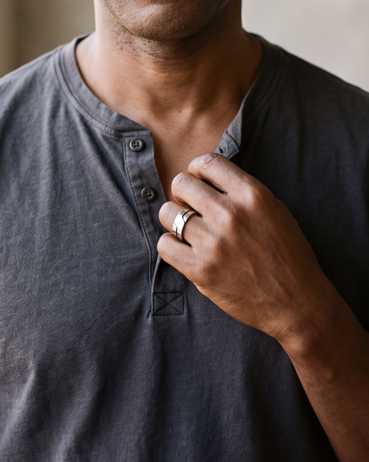 Close-up of the silver Atlas layered split band ring worn at true size