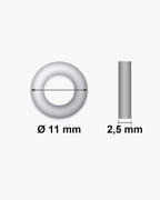 Atlas thin hoop earring dimensions: 11 mm across, 2.5 mm thick [u:mm]