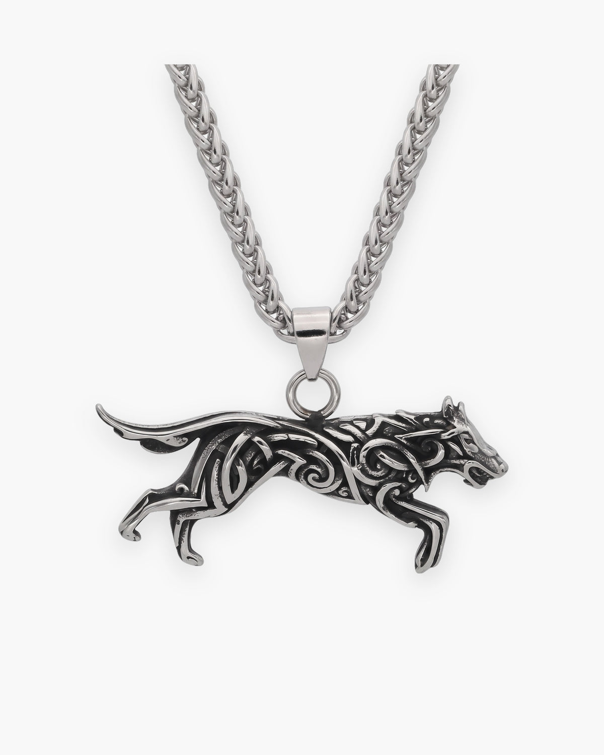 Atlas wolf knotwork pendant necklace in antiqued silver-tone titanium steel [c:silver]
