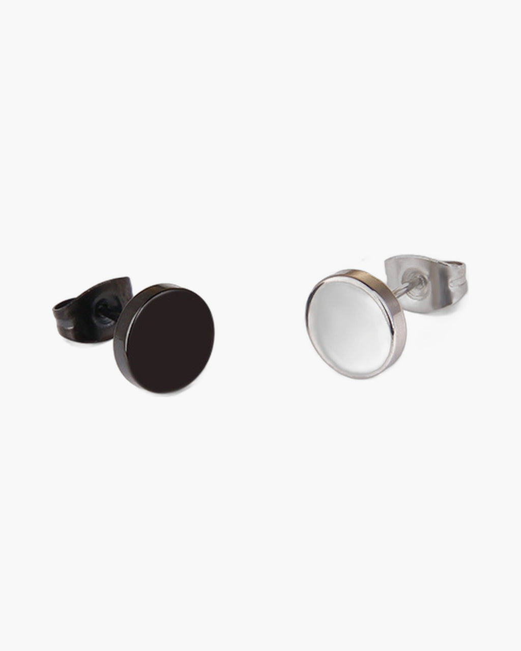 The Flat Disc Stud Earrings in Titanium Steel, Silver