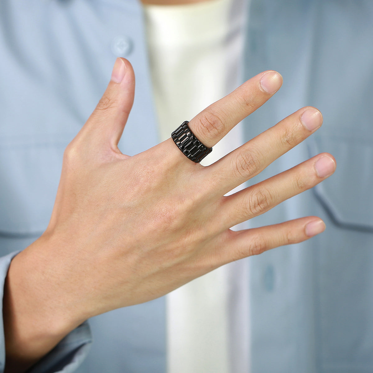 Stainless Steel Link Band Ring, black finish, textured view 4